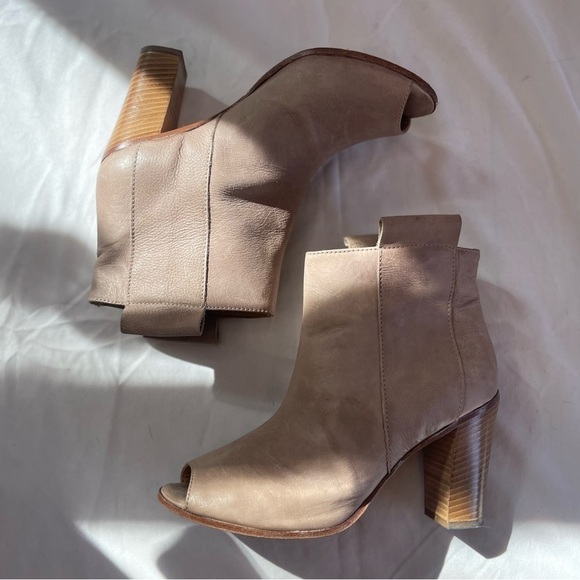 Kenneth Cole Vero Cuoio Made In Italy Leather Booties Women's Size 36 - Picture 3 of 9